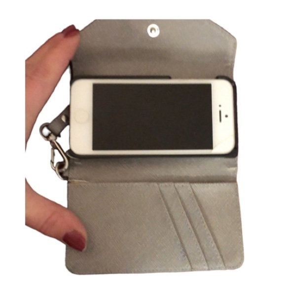 Micheal Kors silver saffiano mobile wristlet iPhone 5 case - Picture 4 of 5